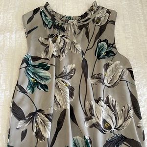 Gently used Ann Taylor blouse.